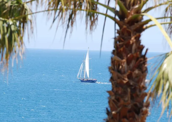 Ocean Facing At Senhora Da Rocha Villa